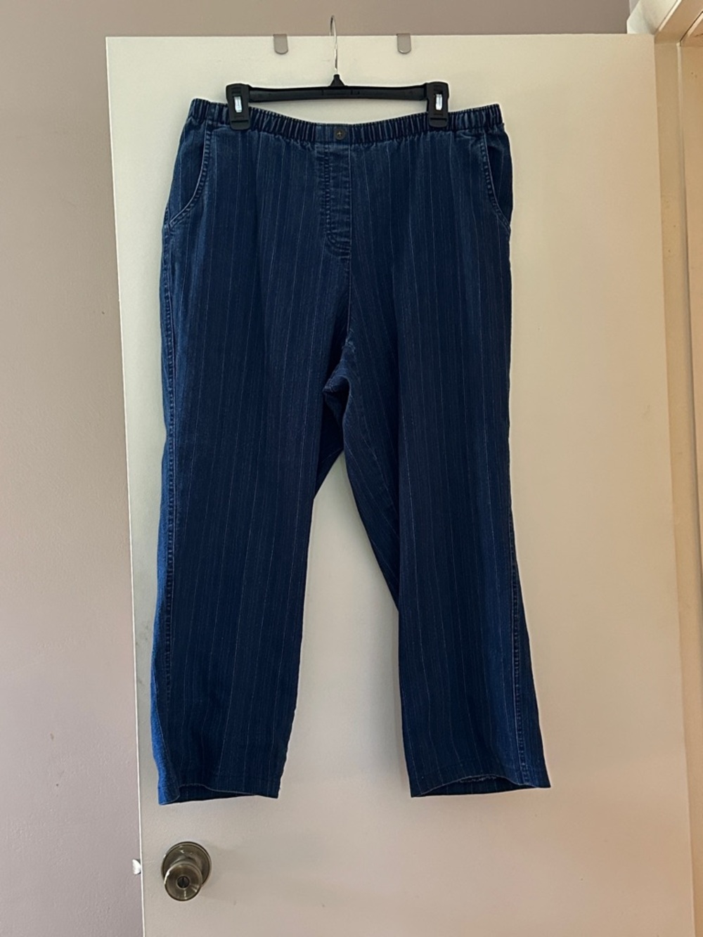 79. Allison Daley Striped Denim Capris Elastic Waist & Pockets